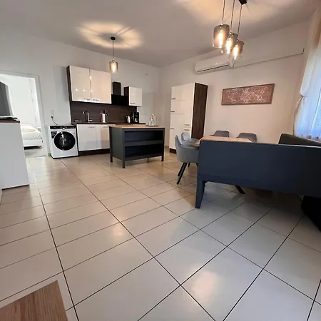 Apartment Dreams Koetz
