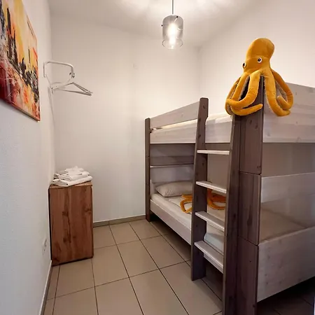 Apartment Dreams *